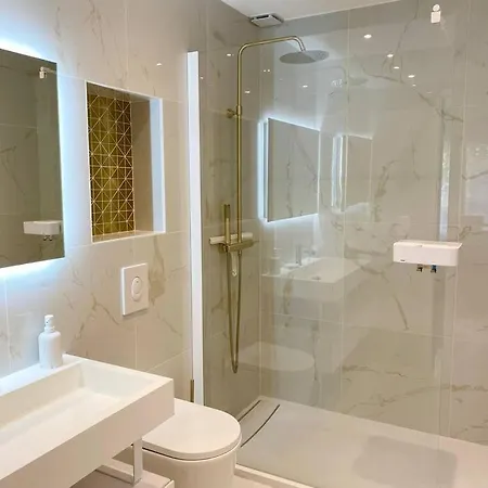 Apartment Exceptionnel T4 Hyper Centre Juan Les Pins 90m2 *